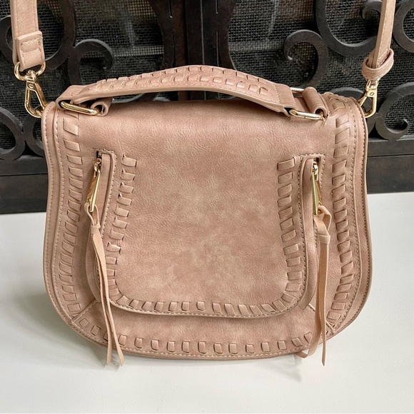 Urban Expressions Beige Crossbody Bag - Picture 2 of 16
